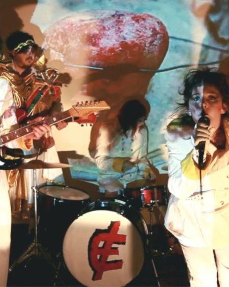 Escambau Revoluções Diárias Resenha Minuto Indie Exclusivo