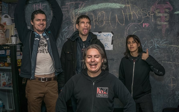 Propagandhi vem ao Brasil