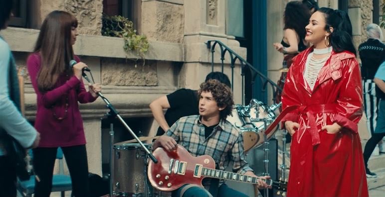 Demi Lovato está de volta; assista 'I Love Me'