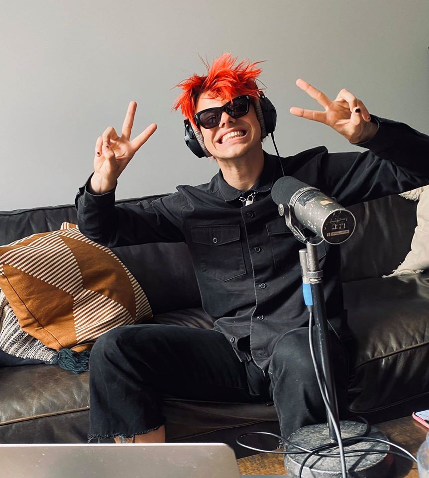 HAPPY YUNGBLUD STRAWBERRY LIPSTICK PREMIERE