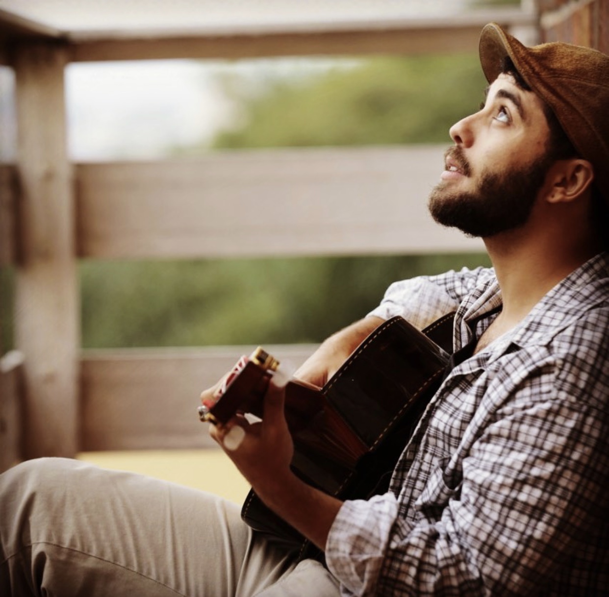 Dan Santos lança single e clipe “Orgânico” durante a quarentena