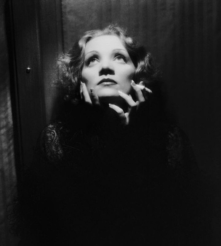 Imagem que foi referência para a capa de Queen II.