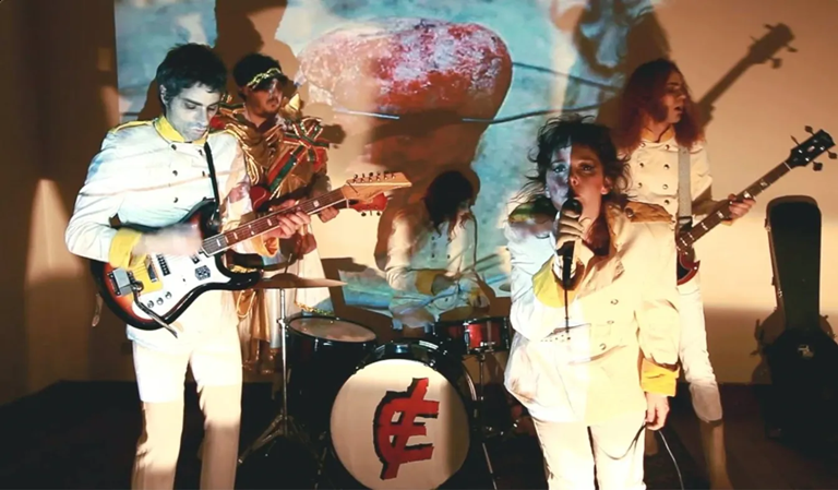 Escambau Revoluções Diárias