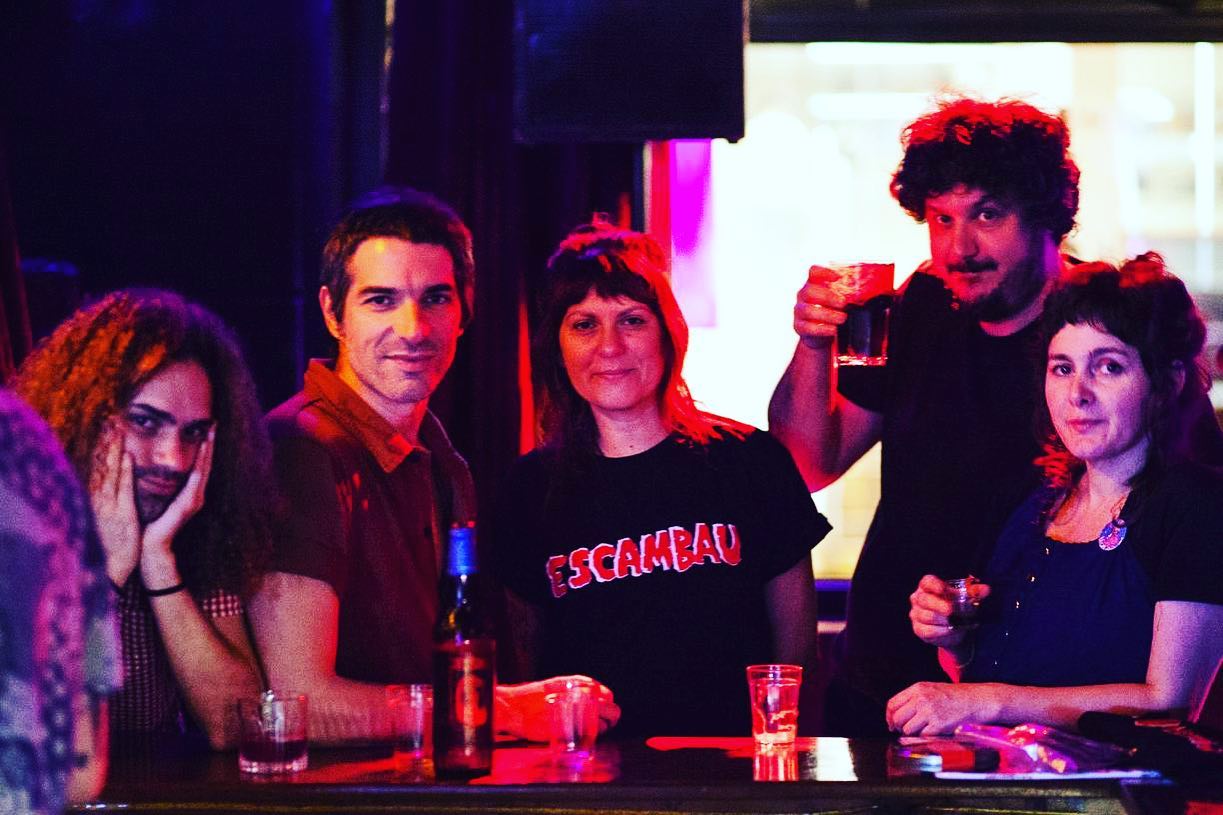 Escambau Revoluções Diárias