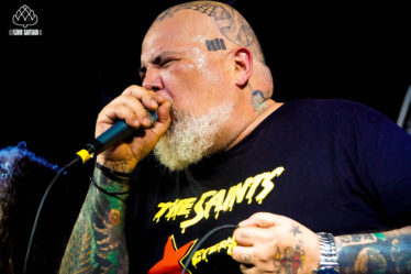 Cada Dia Mais Sujo e Agressivo