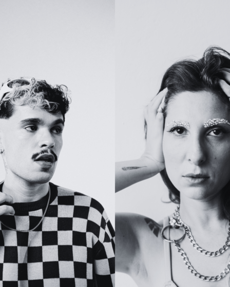 Miri Brock é a anfitriã de Marcelo Tofani (ex-Rosa Neon) em show na Casa Baka