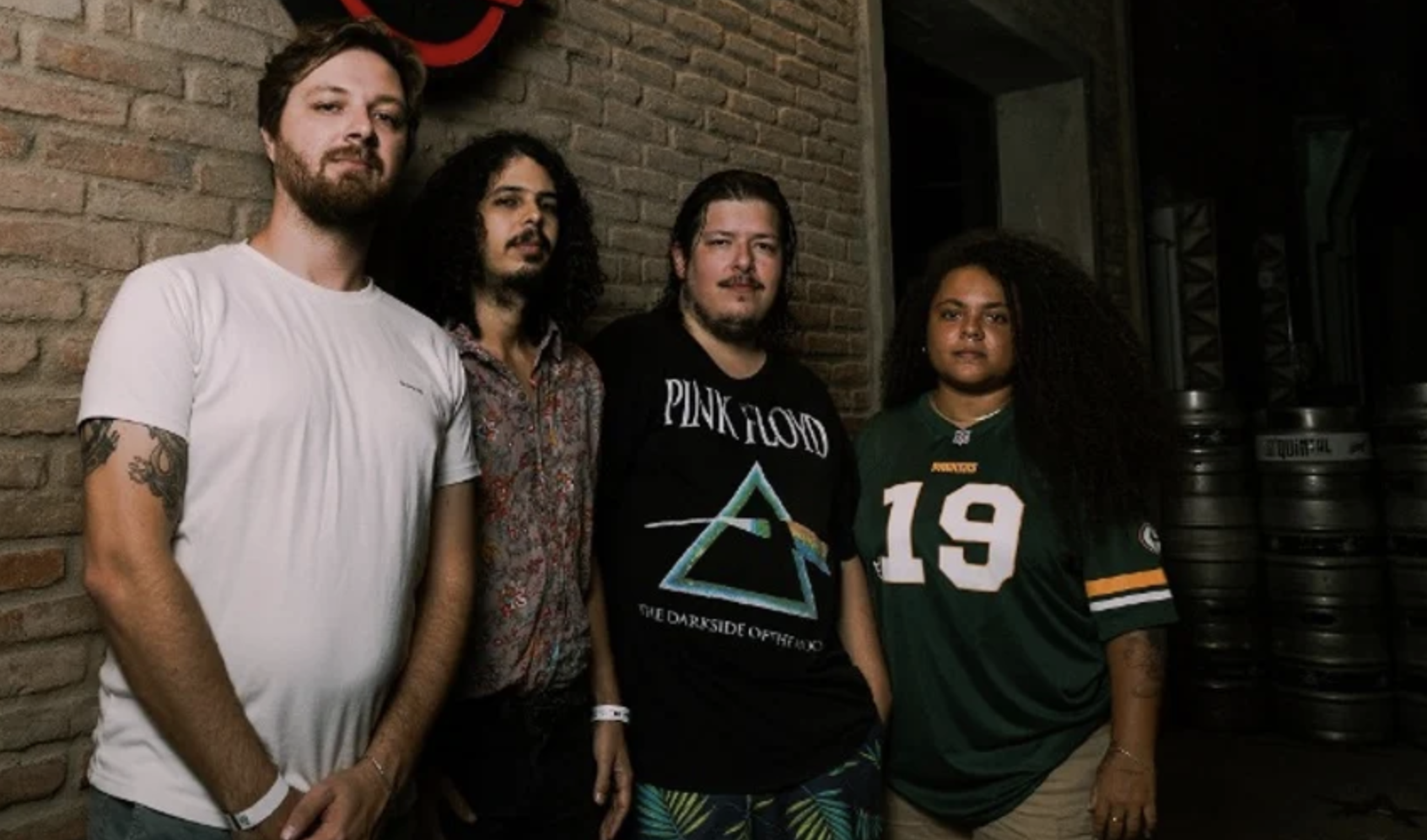 Jurema Juice estreia em álbum que mistura diferentes sonoridades com sotaque nordestino