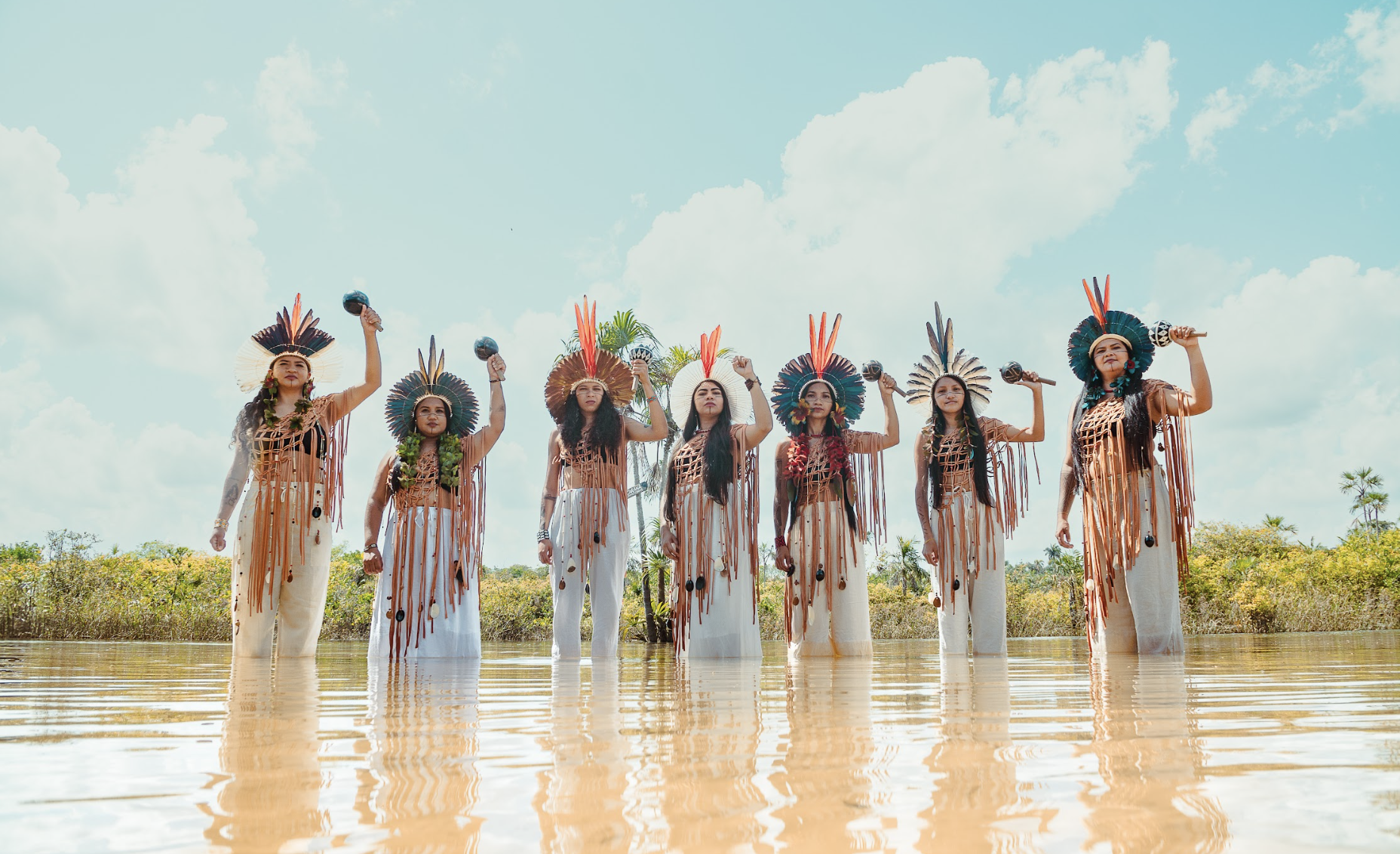 Suraras do Tapajós estreiam turnê nacional em São Paulo com Lia Sophia no Dia dos Povos Indígenas