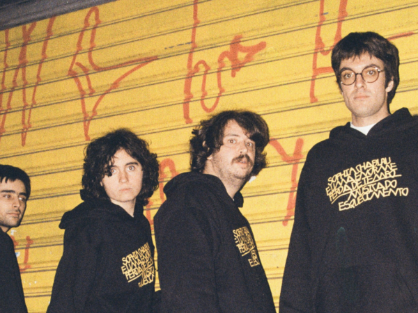 ENTREVISTA: Sophia Chablau e Uma Enorme Perda de Tempo — amadurecimento e próximo disco