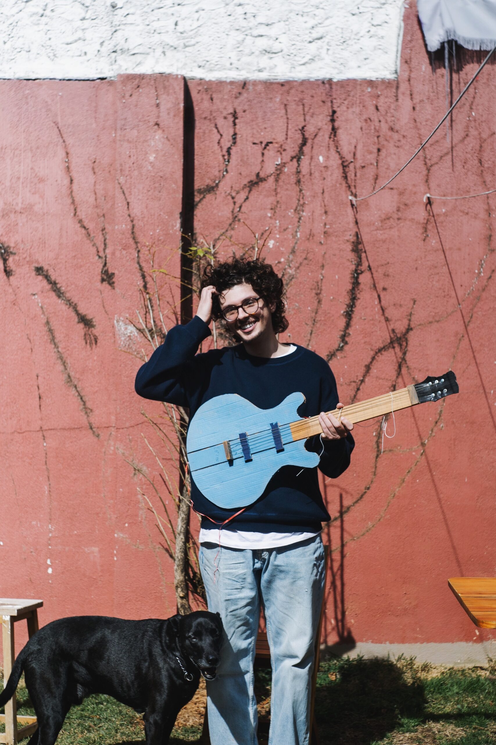 Em estreia exclusiva no Minuto Indie, Henrique Tibola apresenta seu primeiro álbum