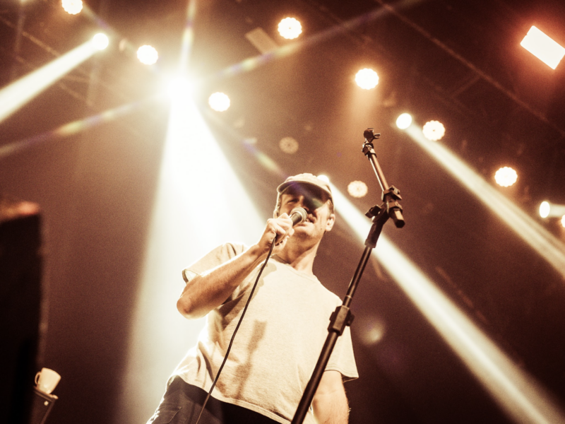 MI acompanha o reencontro de Mac Demarco com o público brasileiro