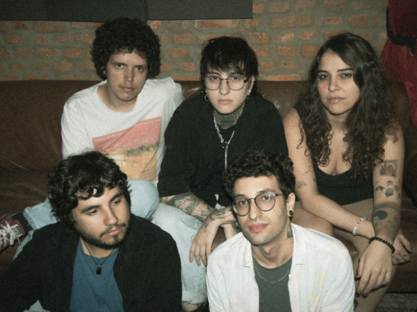 Turmallina transforma estrada em refúgio emocional no single “Serra”