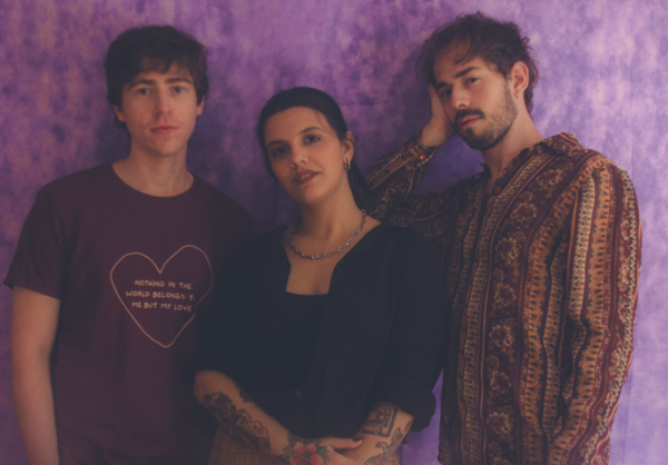 No Radar: Hibizco lança disco de estreia “De Te Mostrar Intenso”