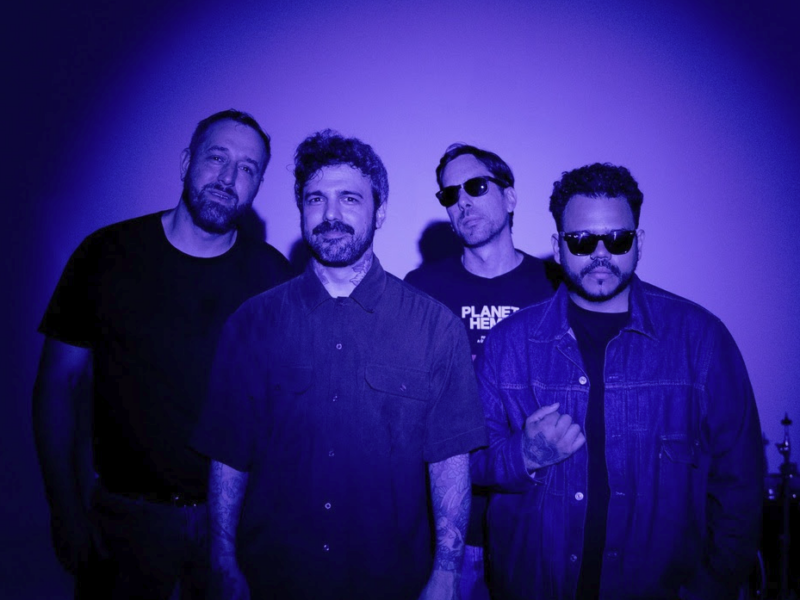 Anônimos Anônimos estreia em álbum com Acabou Sorrire