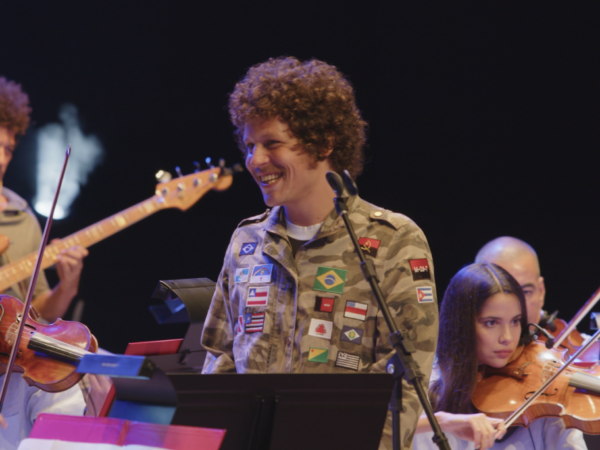 Chico Chico lança primeiro ato de EP ao vivo com a Orquestra Sesiminas