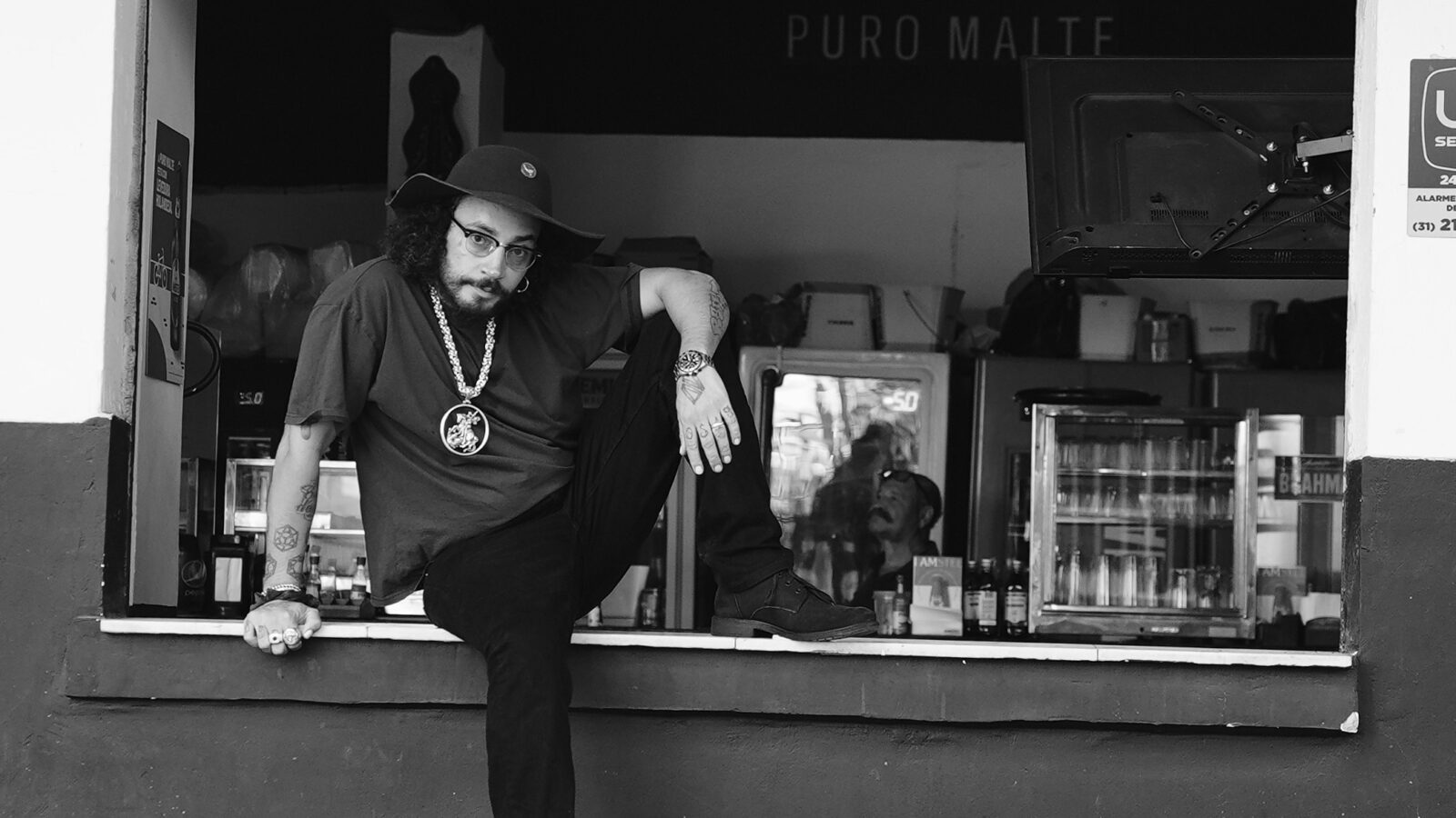 FBC aposta no rock em “Tambores, Cafezais, Fuzis, Guaranás e Outras Brasilidades”