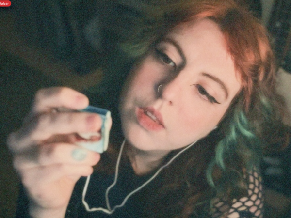 Tuany aposta em edição física de MP3 para lançar segundo disco