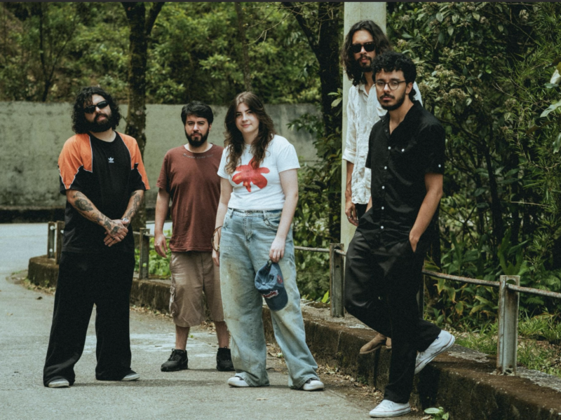 Morro Fuji consolida seu “MPBaze” com o disco de estreia “Ainda Nem Doeu”