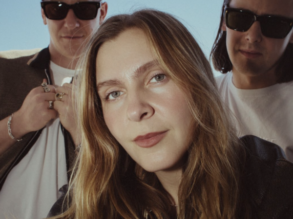 Jungle anuncia show único no Brasil em 2027