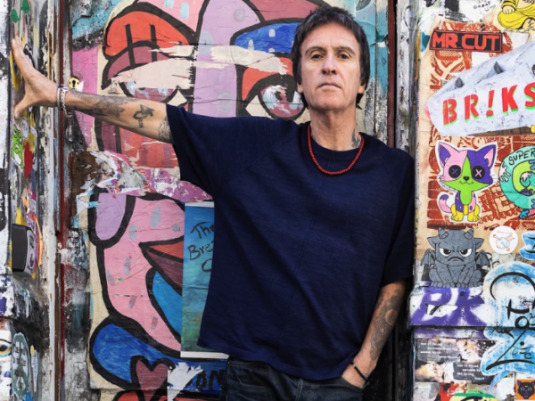 Eita! Johnny Marr volta ao Brasil para show único em São Paulo