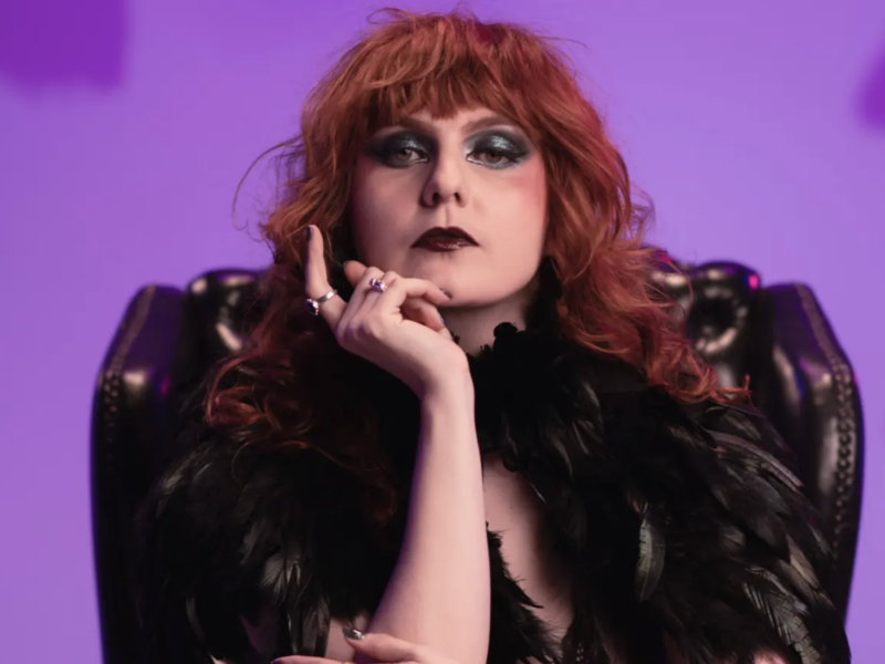 EXCLUSIVO: Julia Benford libera a raiva em “Fera Perigosa”