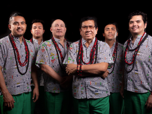 Bar Opinião recebe a cumbia psicodélica de Los Mirlos em Porto Alegre
