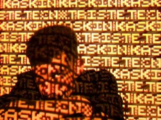 No radar: KIN KAS revisita Tecno Triste em álbum coletivo de remixes